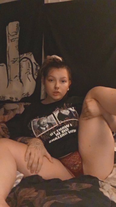 Exclusive Star - 🍓🔪CumCow🐮💋's pics and videos Access HD - Fresh Content E 8DR9IWYAI9acB jpg:small image