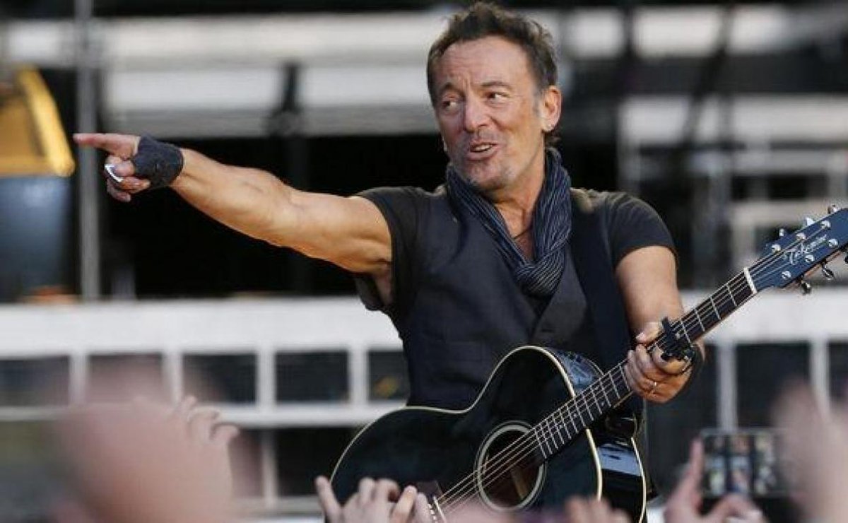 Hoy toca felicitar al "jefe", y no, no es peloteo, es que hoy cumple 72 años "The Boss", el genial Bruce Springsteen. ¡Felicidades!
