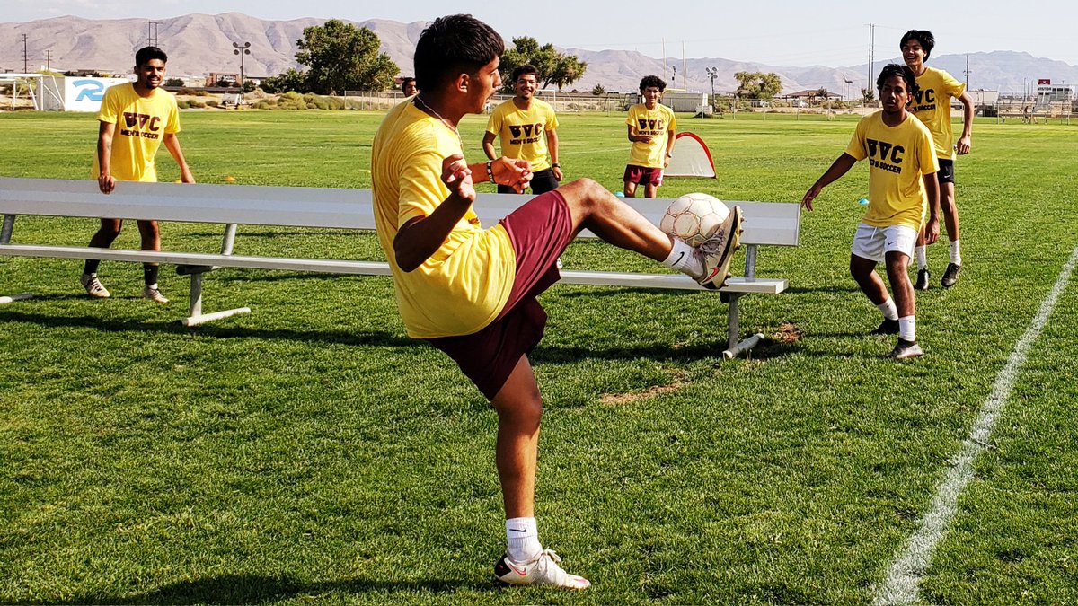 VVCMensSoccer's tweet photo. #Skill. #Teamwork. #Respect. Elevate the game. Elevate the #education. Elevate the generations of our community. @VVCedu #Futbol https://t.co/6iyHaFRjYi