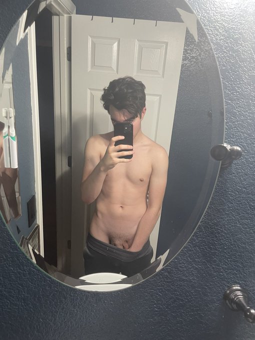 Come play? https://t.co/TxoafOPKbs