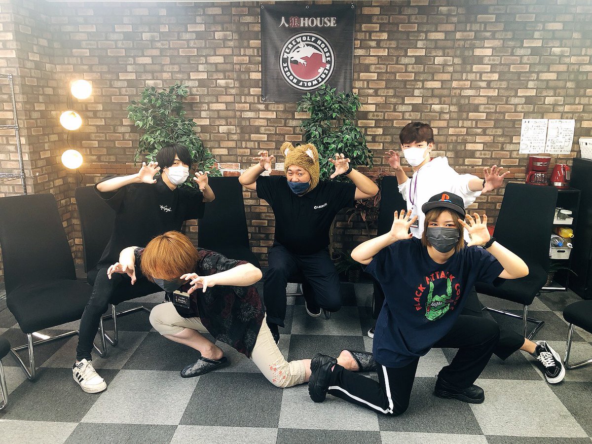 yata_jinroh's tweet photo. くまさん襲来！！！
13:00よりオープン🌟

カシュカシュさんのオープニングもあります🌳
#人狼HOUSE梅田店
#うめはう https://t.co/aM2oQrMO1a