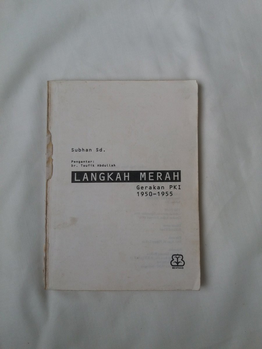 Efek Rumah Buku tweet media