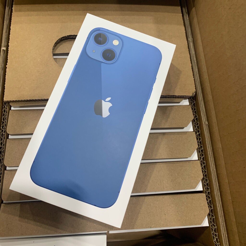 We’re less than 48 hrs away from #iPhone13series availability in <a href="/TMobile/">T-Mobile</a> stores nationwide! 🎉 RT this &amp; tell me why you want a new📱- I’ll select a few of you to win one tomorrow! Good luck to everyone (and I may have something else up my sleeve soon)! 😉