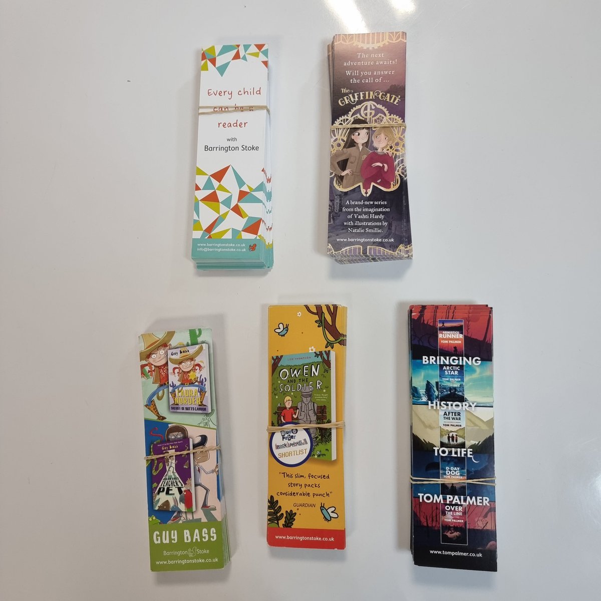 Thank you so much <a href="/BarringtonStoke/">Barrington Stoke</a>  for sending over all these bookmarks, you have made me a very happy Librarian 😊 The students are going to love them (and fight over them I'm sure!)