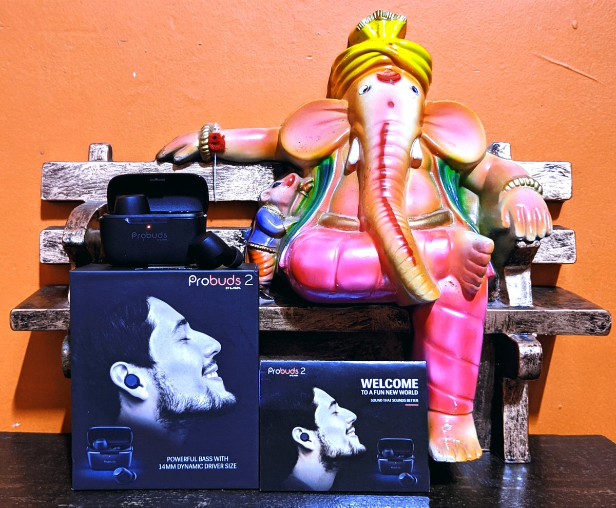 13Battlegrounds's tweet photo. Thank you @LavaMobile for this #BYOB,
#BrokeYourOldBuds contest winning gift #LAVA #Probuds2
☞ LAVA PROBUDS 2 TWS
         Thumping Bass and Beats with 14mm Dynamic Driver | 23 Hours of Audio Bliss | Intiutive Gesture Control Buds | IPX5 Certified Sweat and Water Resistant. https://t.co/gcVa12odCt