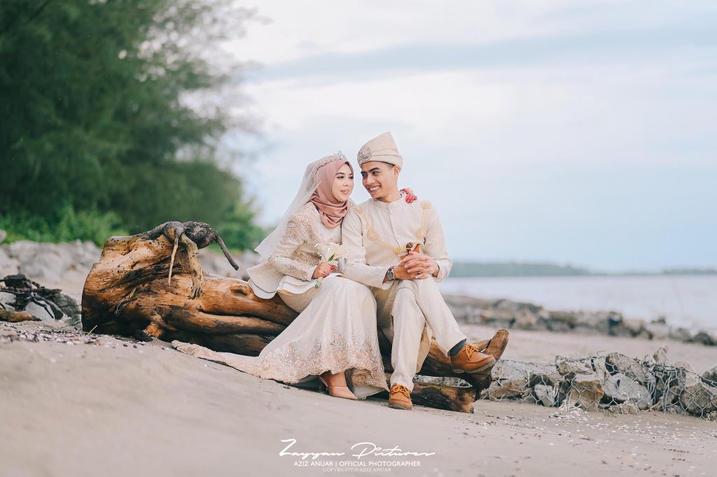 Ptriynna's tweet photo. Mencari photografer perkahwinan? Meh roger2, cover area seluruh perak tau 😍 

Page | https://t.co/X8nAIo5r2G
Instagram | https://t.co/sDD88rCe2X
WHATSAPP | https://t.co/X8tChsqGpd (aziz) https://t.co/sbZNxzYVRi (putri) https://t.co/8wmQpqebnI