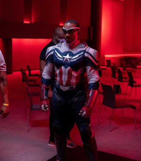 Happy birthday to my captain america, anthony mackie. hope you have the most amazing day, cap 