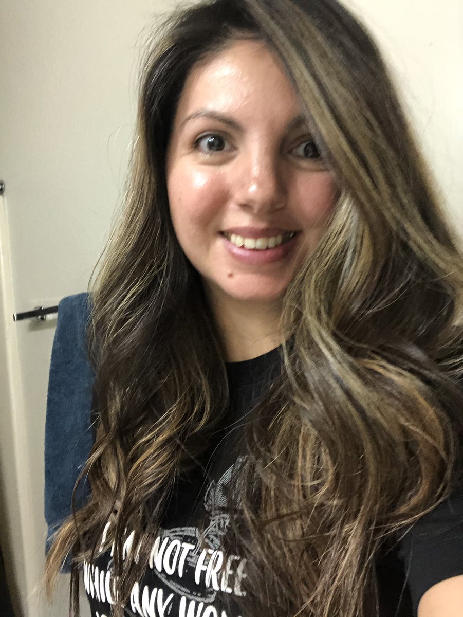 ElenaChicana's tweet photo. Feelin’ my hair vibe today! #beforeworkselfie and #afterworkselfie This #academicmama is exhausted! Throw that hair in a puffy bun, put my feet up, and crash on la sofa! #longhairdontcare #goodhairday #messybun #exhausted https://t.co/HJWA4IBFBZ