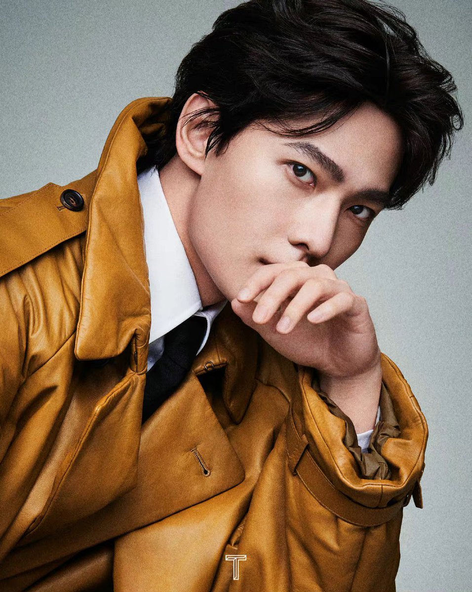 dramapotatoes's tweet photo. #YangYang takes the cover of T Magazine China - September 2021 issue (photographed by Yu Cong) 

Full spread - https://t.co/wSGNuVhald

#杨洋 https://t.co/tQVzwsaDVU