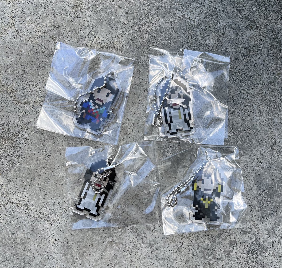 lenon1026's tweet photo. BiSHガチャ　交換希望！
譲　画像の品
求　アユニフライトタグ
　　アユニアクキー

会場での交換お願いします🙇🏼‍♂️
#BiSH宮城 
#BiSH仙台 
#BiSHSPARKS https://t.co/pJficcRMXL
