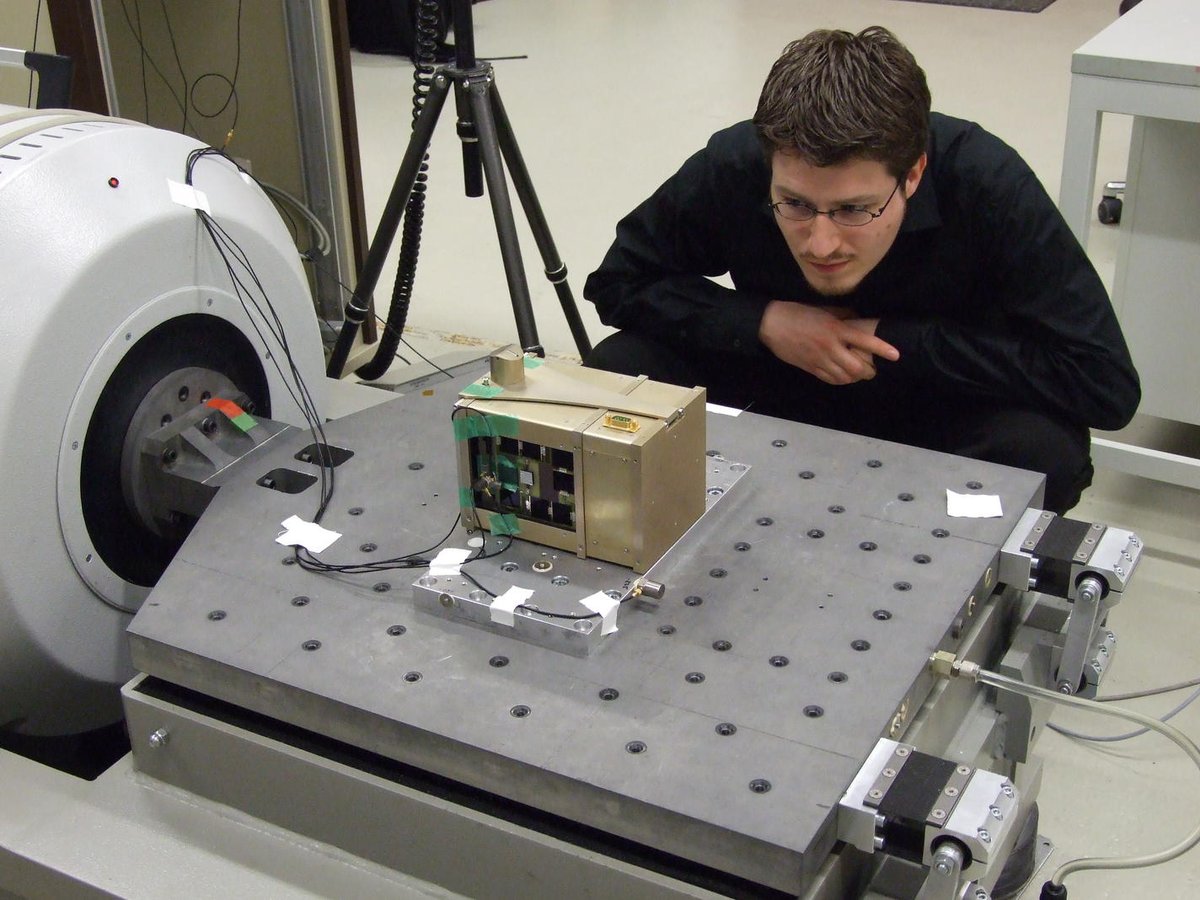 BEESAT vibration test