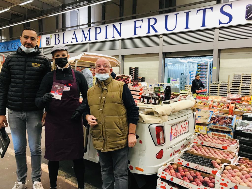 Animation et dégustation de la prune Lovita avec nos amis de <a href="/BoyerQualite/">philibon</a> ! Partageons la valeur du bon sur <a href="/marchederungis/">Marché de Rungis</a> avec les <a href="/FruitsLegumesFR/">Les Fruits et Légumes Frais</a> ! 👍👌🇫🇷😋