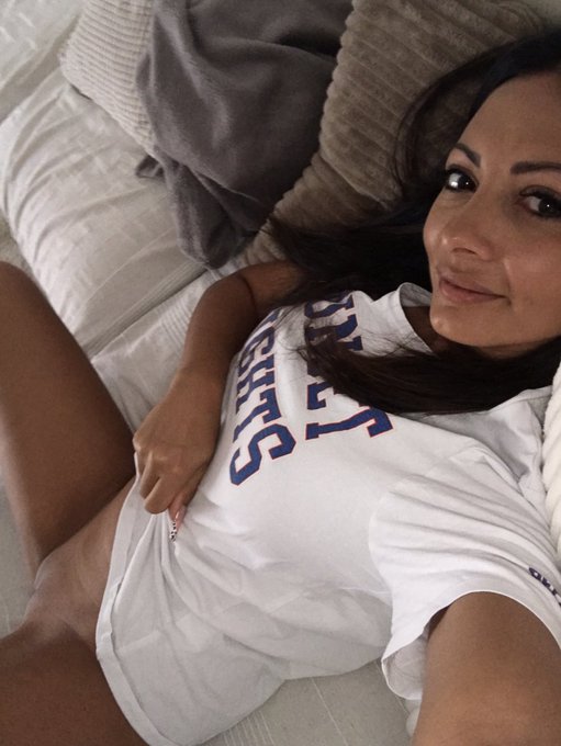 Good morning lovers! I m waiting u on my https://t.co/J5Xu40uNDo  muahhhh https://t.co/7IgZFeiw52<a href="/tag/follow"class="tags"><span>#follow</span></a><a href="/tag/rt"class="tags"><span>#rt</span></a><a href="/tag/onlyfans"class="tags"><span>#onlyfans</span></a>