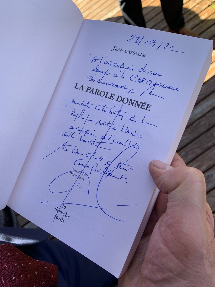 jeanlassalle's tweet image. Dédicace de mon livre La parole donnée à la boîte à livres de la capitainerie de Bonneval. A l’inconnu qui le récupérera. Prenez une photo avec le livre et vous recevrez la suite Aurore ou crépuscule Resistons! 
#EureetLoir 
#jeanlassalle2022