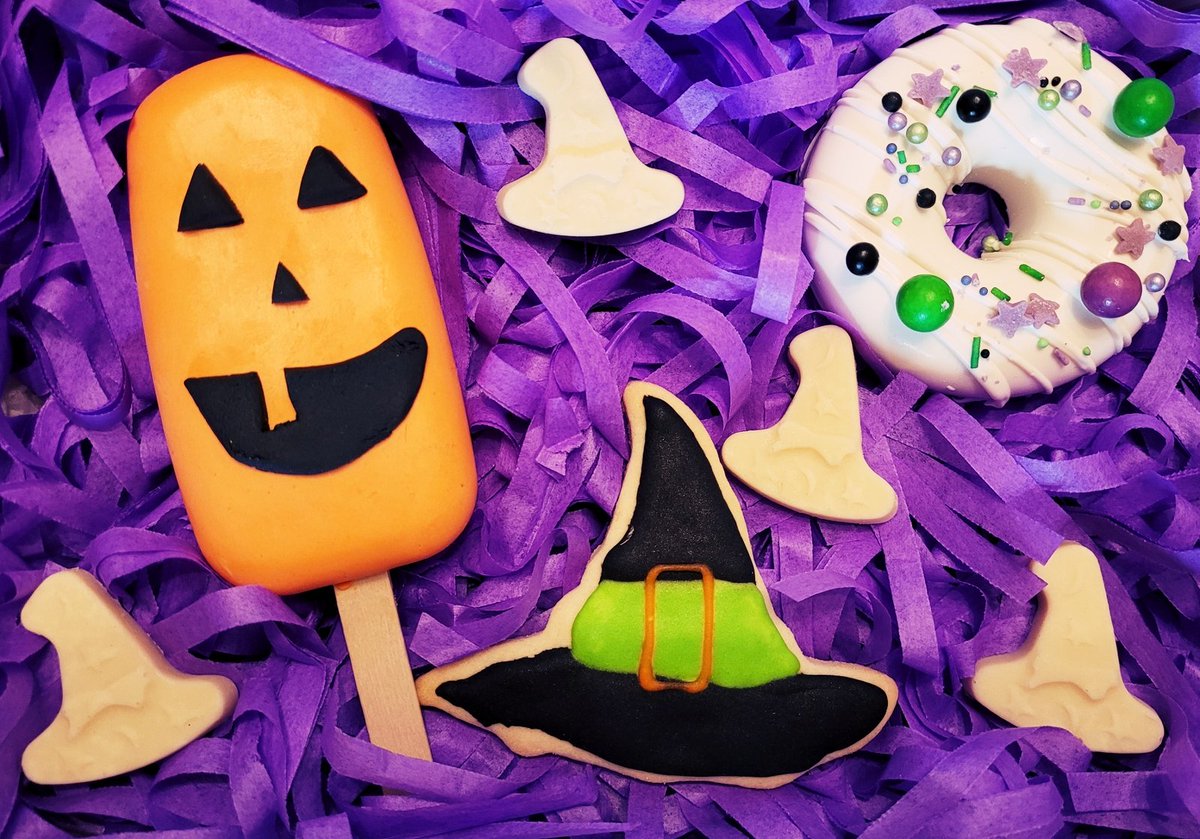 PLPBakery's tweet image. We are taking orders NOW!
Want something a little different this Halloween?
Take a look at our delicious treat boxes
Pre-order these up until the 18th of October but limited stock may bring the closing date forward!
Deliveries will be Dispatched fresh on the 27th of October.