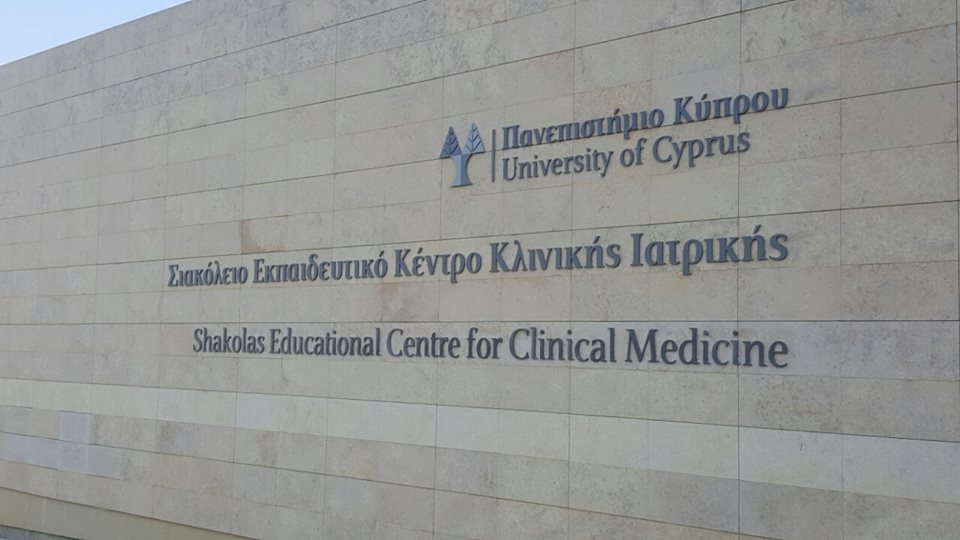 Παγκόσμια αναγνώριση της @UCYMedical @UCYOfficial για την ακαδημαϊκή & ερευνητική αριστεία. To #UCY, διά της Ιατρικής Σχολής του, κατατάσσεται στα καλύτερα 201-250 πανεπιστήμια παγκοσμίως στον τομέα Κλινική Ιατρική & Επιστήμες Υγείας. ▶️bit.ly/2XS96qz #THEUniRankings