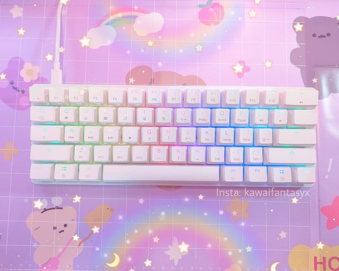 angeerkitchen's tweet photo. @Twitter 
💗💗 I'm so in love with this amazingkeeb! This is the MK22 60% Mechanical Keyboardfrom @stogasetup Shop link in bio
🌸🌸🌸#cutecharacters #girlssetups #stogapink https://t.co/PpbA5hCast