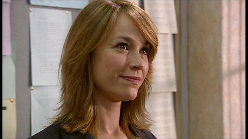 EvaPopeFans2's tweet photo. If we don’t get @evapope back as headteacher I won’t be happy bring back some of the cast members please 

#waterlooroad #rachelmason #evapope https://t.co/SQWuW1owLy