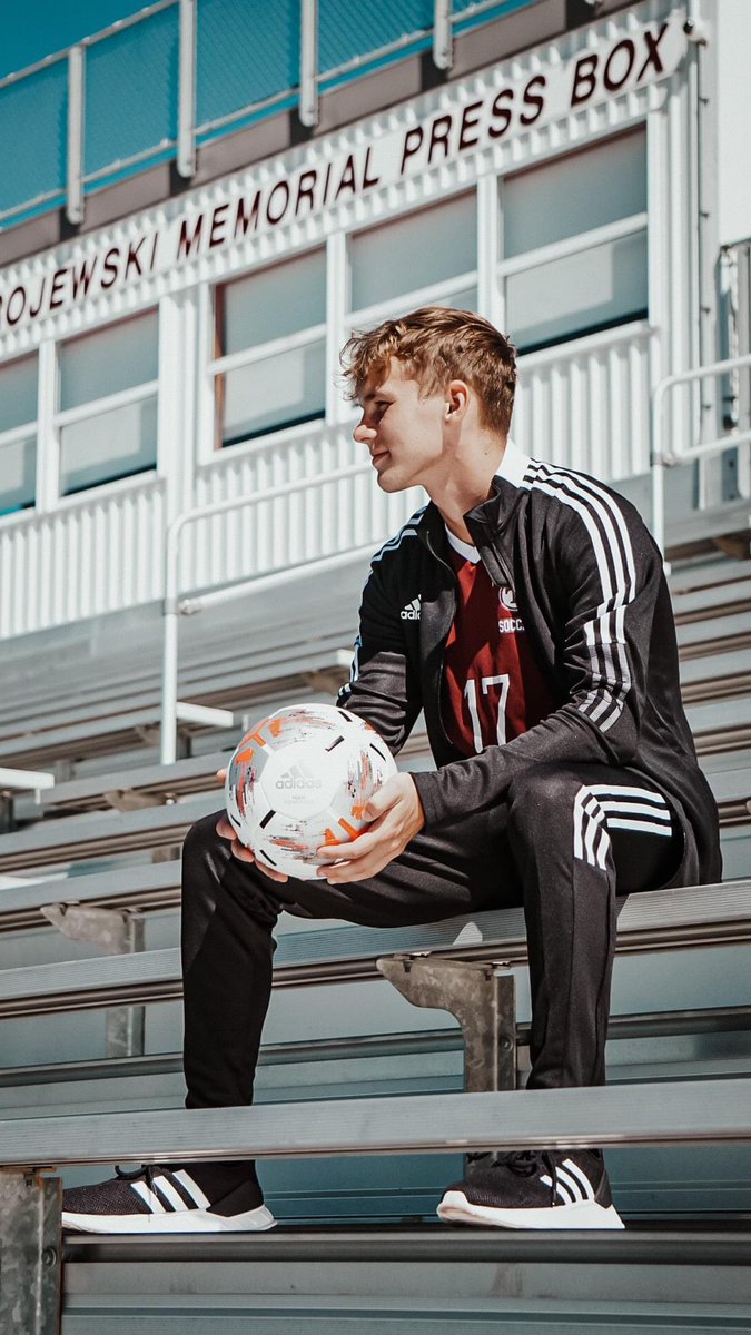 NYmomma5's tweet photo. @adidassoccer my son loves your products and rep’d them for his senior photo shoot… his photographer joked that they should be your official sponsors @aaronkasprzak #Adidas #soccer #TonawandaGatewayHarbor #ErieCanal #CityofTonawanda https://t.co/DQJlfDESG1