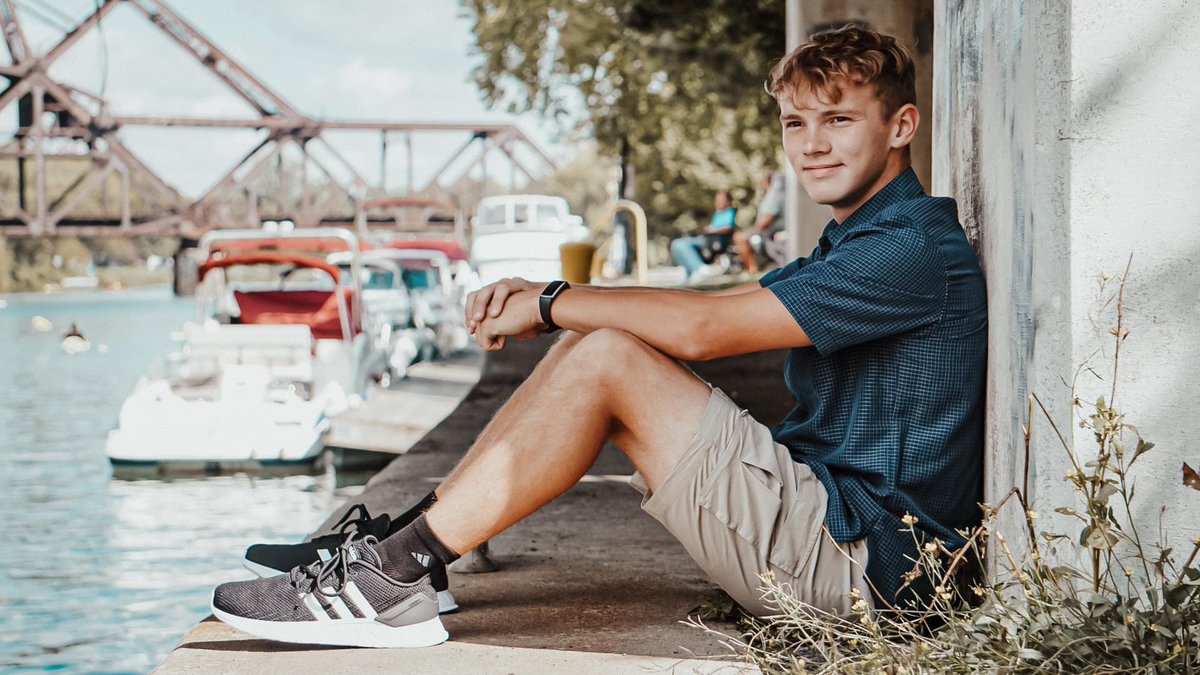 NYmomma5's tweet photo. @adidassoccer my son loves your products and rep’d them for his senior photo shoot… his photographer joked that they should be your official sponsors @aaronkasprzak #Adidas #soccer #TonawandaGatewayHarbor #ErieCanal #CityofTonawanda https://t.co/DQJlfDESG1