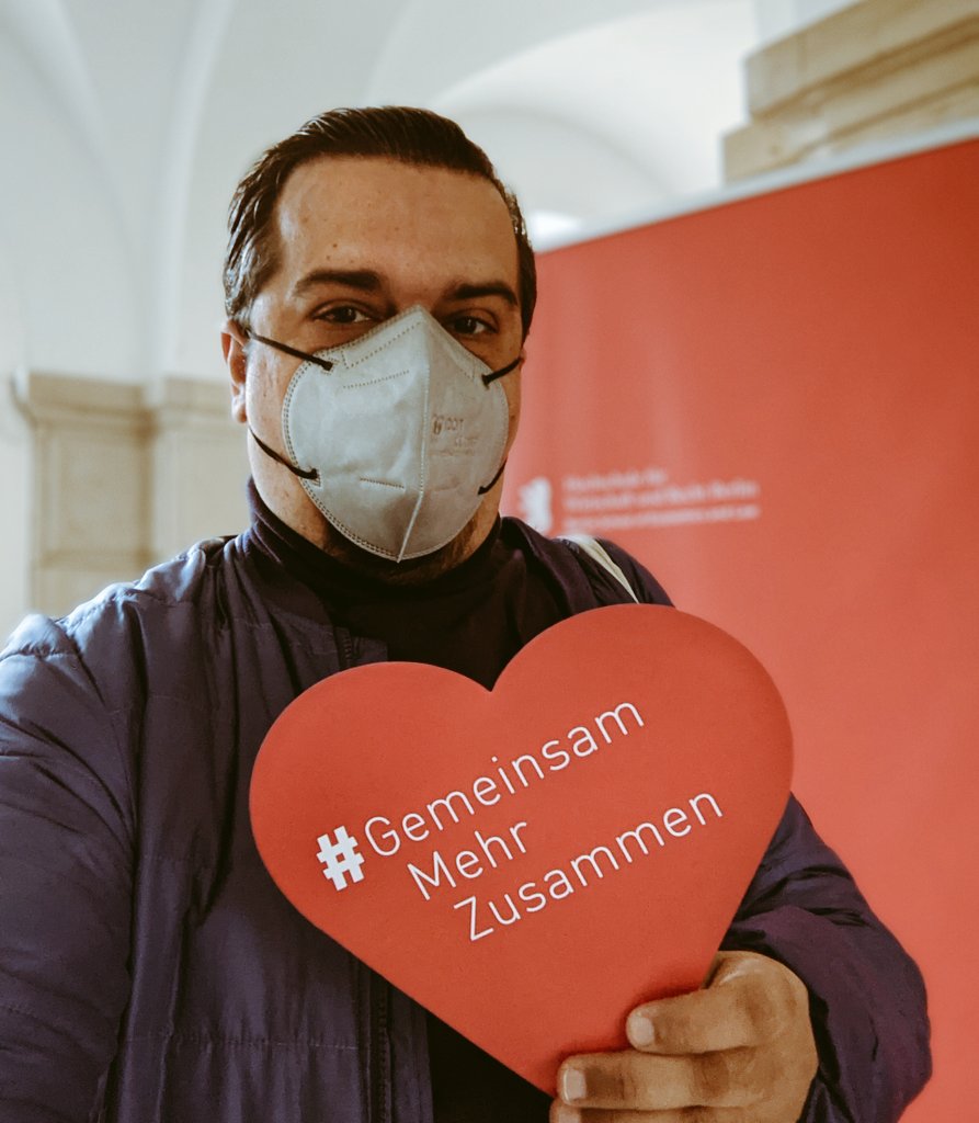 Endlich wieder mehr Leben an der <a href="/HWR_Berlin/">HWR Berlin</a> mit Vorsicht und #Impfung wird es #GemeinsamMehrZusammen für Studis, Lehrende und Beschäftigte geben. Und: Willkommen an unsere #HWRstis #wintersemester #HWRBerlin