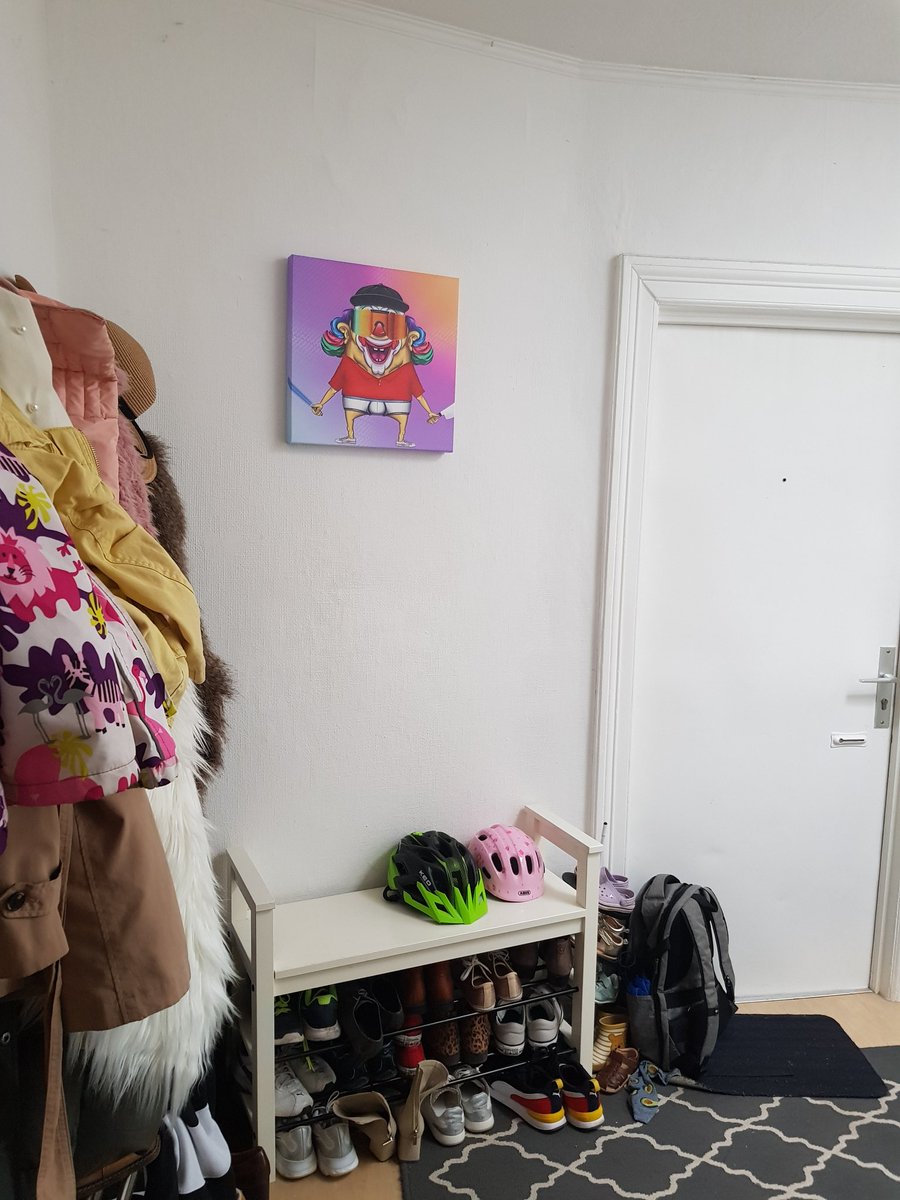 iafhurtado's tweet image. Wow, just received my favorite NFT on canvas from @layer3xyz , thank you very much. Clown Charles will say hello and goodbye to us now and that @universe_xyz background looks 🔥🔥🔥🔥🔥🔥 #Polymorphs