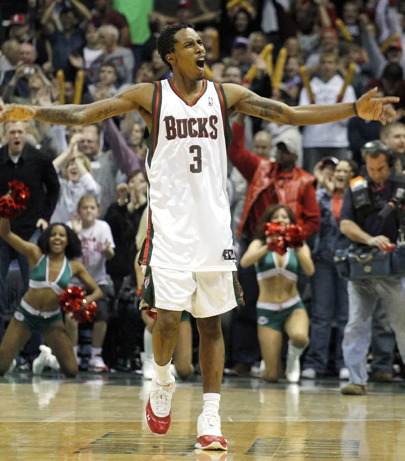 Happy 32nd Birthday To Former NBA Point Guard Brandon Jennings . 