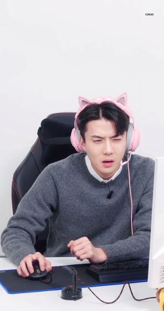cukas_villialy's tweet photo. 20210923
SM Super Idol League HUYA Live Captured
#ReturnOfGamerSehun
#슈퍼아이돌리그_다시돌아왔세훈
#SEHUN #세훈 #セフン https://t.co/gYIWTf7sVN