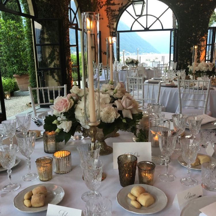 halzee_'s tweet image. manifesting a wedding in lake como