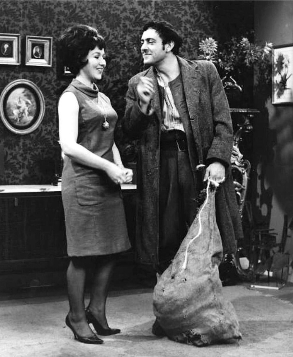 Remembering today the late English actress #GwendolynWatts #BOTD in 1937, seen here with co-star #HarryHCorbett in a scene from the episode “Steptoe a la Cart” (1964) from the classic #BBC sitcom “STEPTOE AND SON” dir. Duncan Wood