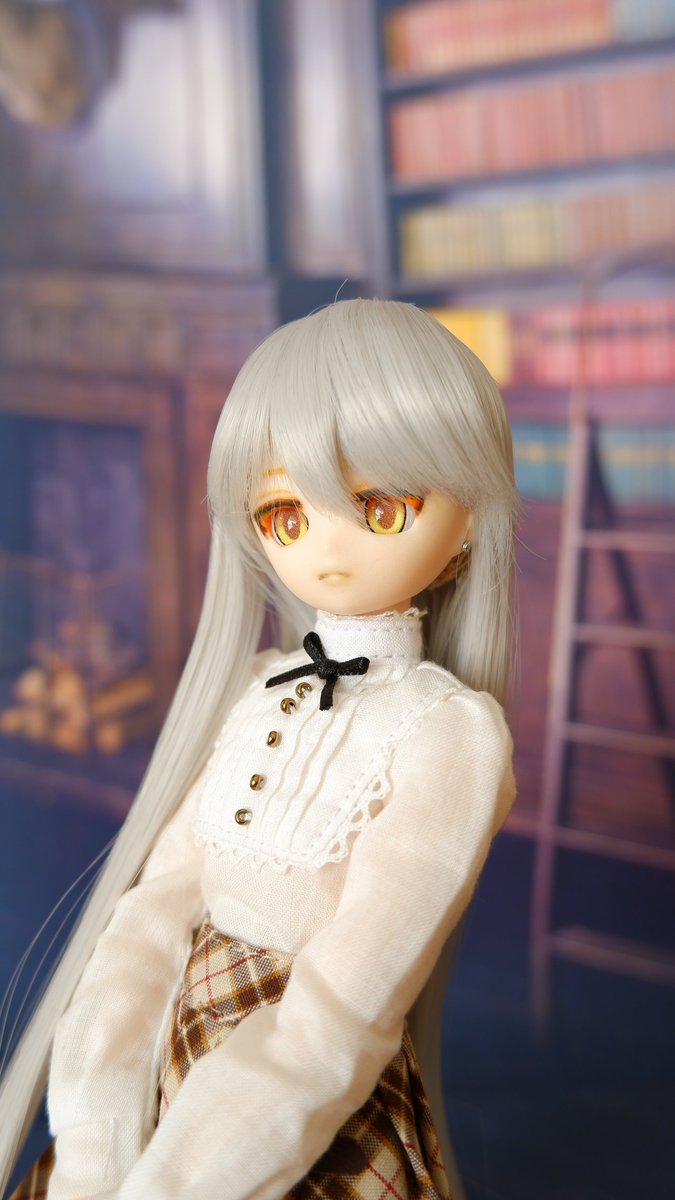 rundedoll's tweet photo. セリアの背景シート初めて買ったけどいい感じに撮れました😊
#うちのこかわいい 
#オビツ24
#parabox 
#アンジェラS https://t.co/fIV7gwEAba