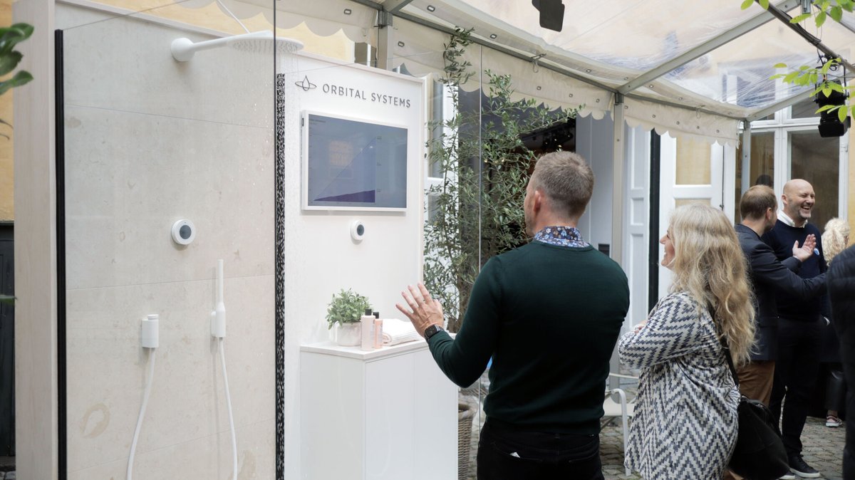 Ett stort tack till alla som bidrog till att <a href="/3daysofdesign/">3daysofdesign</a> blev så givande! Om du missade att träffa oss där får du en ny chans nästa år. Du kan också höra av dig direkt till oss för att få en personlig demonstration av Orbital Shower. Besök våran hemsida bit.ly/3zpmpeV