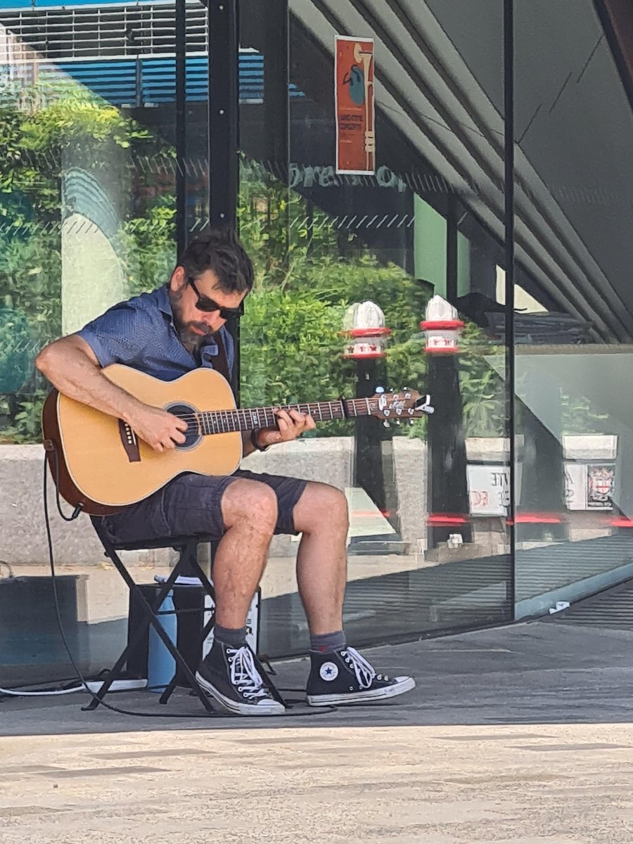 thecityofldn's tweet photo. Solo Spanish guitarist Iago Banet is performing at #MusicintheSquare today! Come to Aldgate Square for some free music at lunchtime, 12 -2pm. @AldgateBID https://t.co/QLot70sQyy