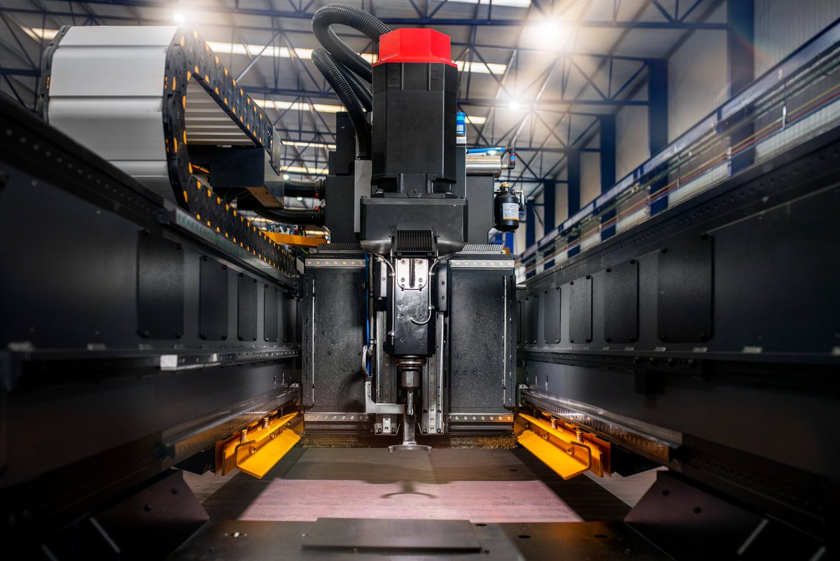 TecoiOfficial's tweet photo. Able to perform #plasmacutting, #machining and also #oxycutting, the #THOR 3000 can adapt itself to the specific needs of each client. https://t.co/auwwxkbiS9