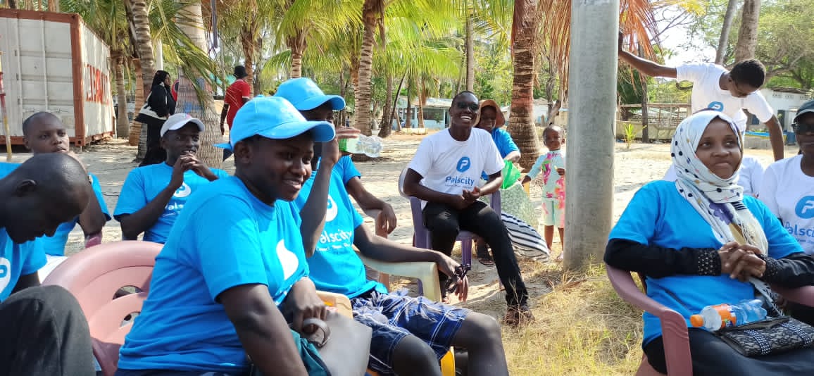 PetrahMokeira's tweet image. Palscity was concerned about the environment at our pirates Beach Mombasa and we took it up to clean the environment.
@janetmachuka_ @kipro_hon
@DanielMaithyaKE
@shaffieweru @citizentvkenya
#PalscityBeachCleanUp