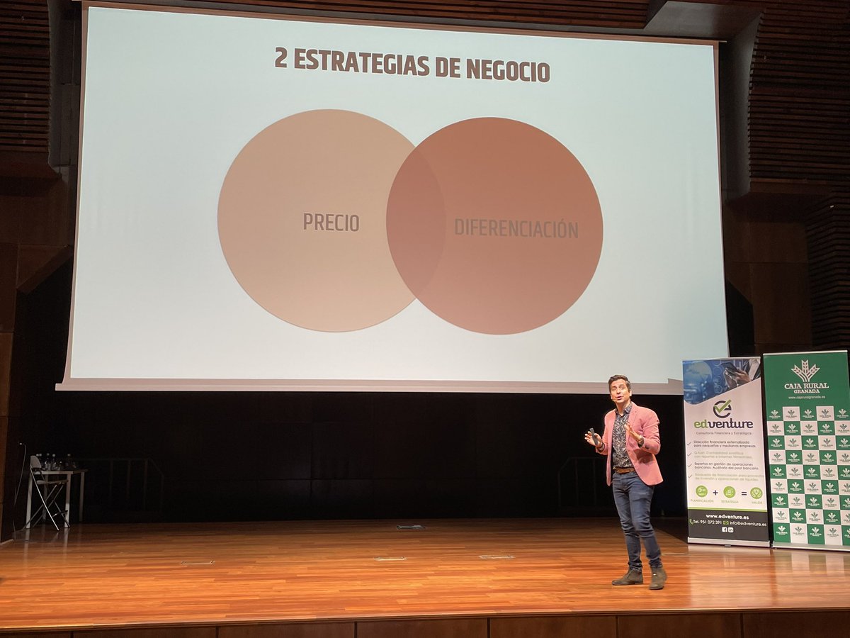 jorgedelvu's tweet photo. Muy interesante escuchar a daniel marote en el evento organizado por edventure  y @Cajaruralgr en @Fycma sobre la importancia en la empresa de la diferenciación en la experiencia del cliente.

Enhorabuena eduardo casasola y equipo por el evento.

#certus https://t.co/1a24Kt3fDg