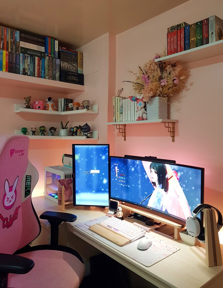 itscelesica's tweet photo. Achieved the #desksetup that I've always wanted!~ 🥰🌸 https://t.co/SlY4QcLMx2