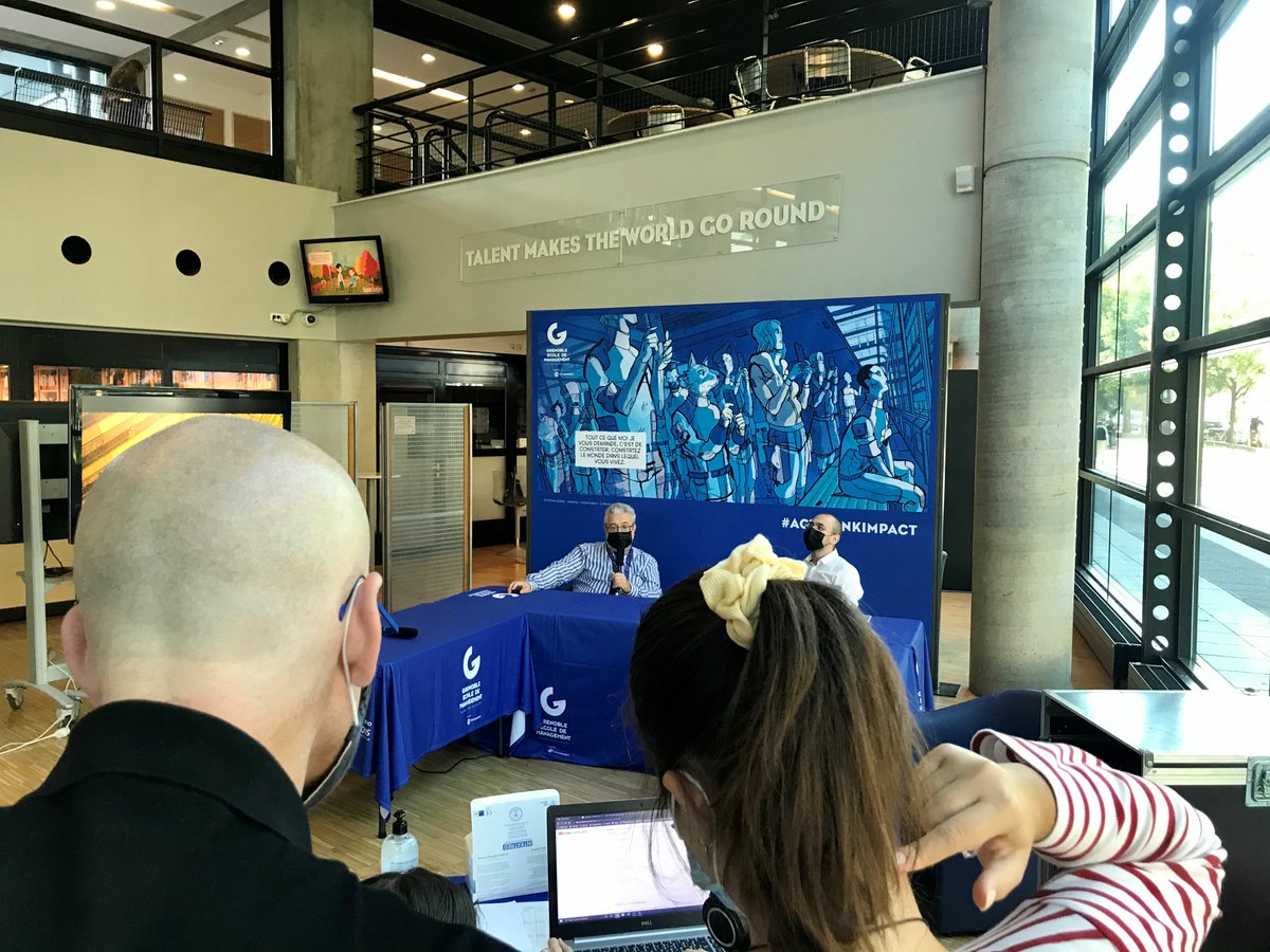 [#BackToSchool]
Le Défi de la #rentrée 2021 Made in GEM touche à sa fin !
📷 <a href="/JFFiorina/">JF Fiorina</a>, DGA de Grenoble EM lance la journée de clôture en #live depuis le village défi sur le #campus Sémard à #Grenoble.