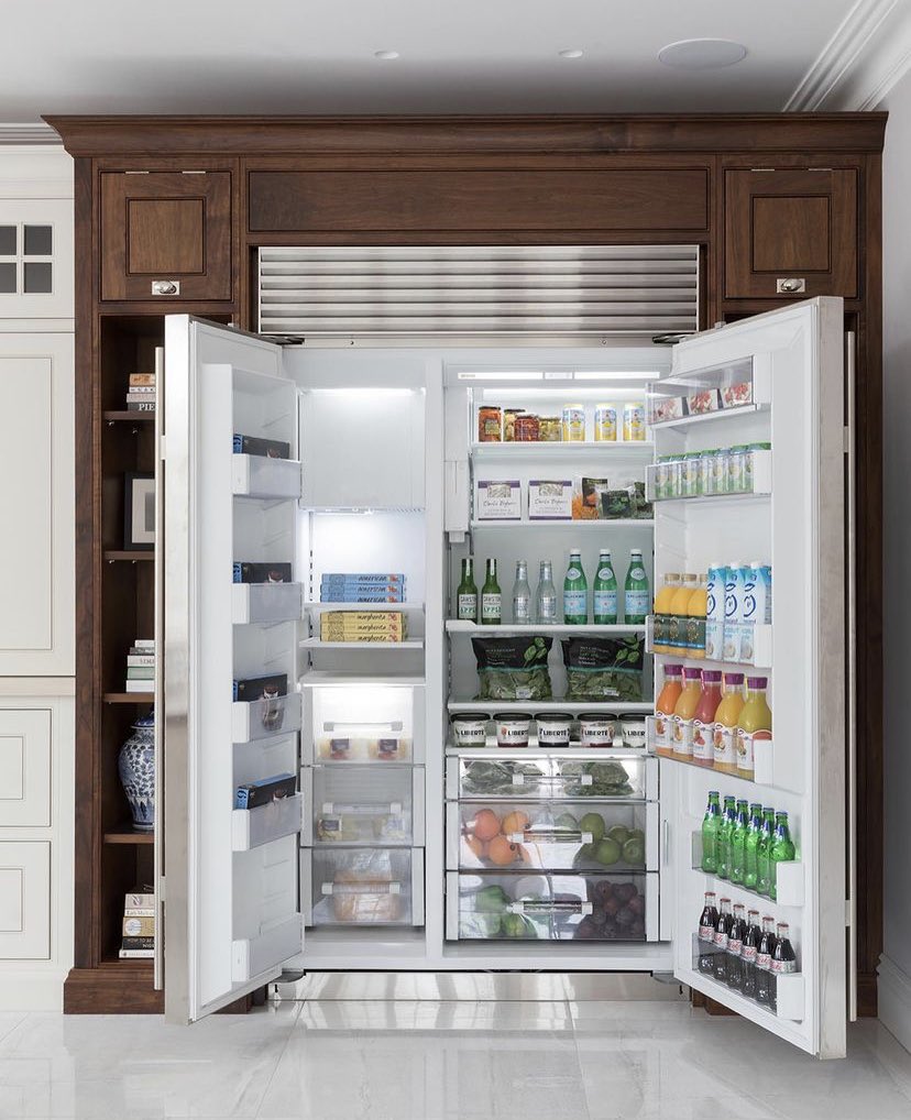 SubZeroWolfUK's tweet photo. Swipe to see inside the Sub Zero ICBBI-42S Classic Side By Side Refrigerator. βοΈ #SubZeroWolf @humphreymunson @paulcraigphoto https://t.co/WZuR37pKsz
