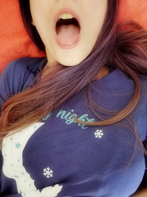 Where do you prefer to cum in pussy or mouth? https://t.co/uTpYLgpUjt