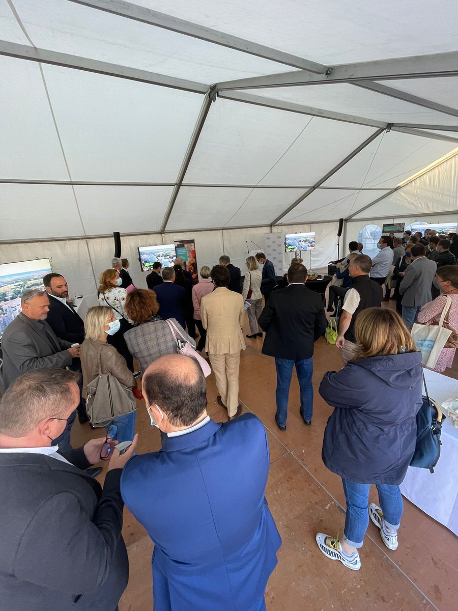 [EVENT] 📅 Pose de la 1ère pierre du chantier pour intégrer le bois de récupération (Bois B) dans le mix énergétique du réseau de chaleur du <a href="/GrandReims/">Grand Reims</a> et atteindre 90% d’énergie renouvelable d’ici 2022 ! 
Pour en savoir plus ➡ bit.ly/3hXd6g8
#Neutralitecarbone #RCU