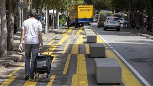 BcnXTothom's tweet photo. Més motius? Aquí els teniu! 
MENTIDES I EUFEMISMES per IMPOSAR tot allò que la MAJORIA REBUTGEM, les incoherències i la farsa. #FORACOMUNS #FORAPSC ,responsables del segrest de #BARCELONA ,#FRAUERC col·laborador necessari per culminar un #BARNICIDI.
#RESCATEMLACIUTAT 
#Merce2021 https://t.co/iIzLL91cXj