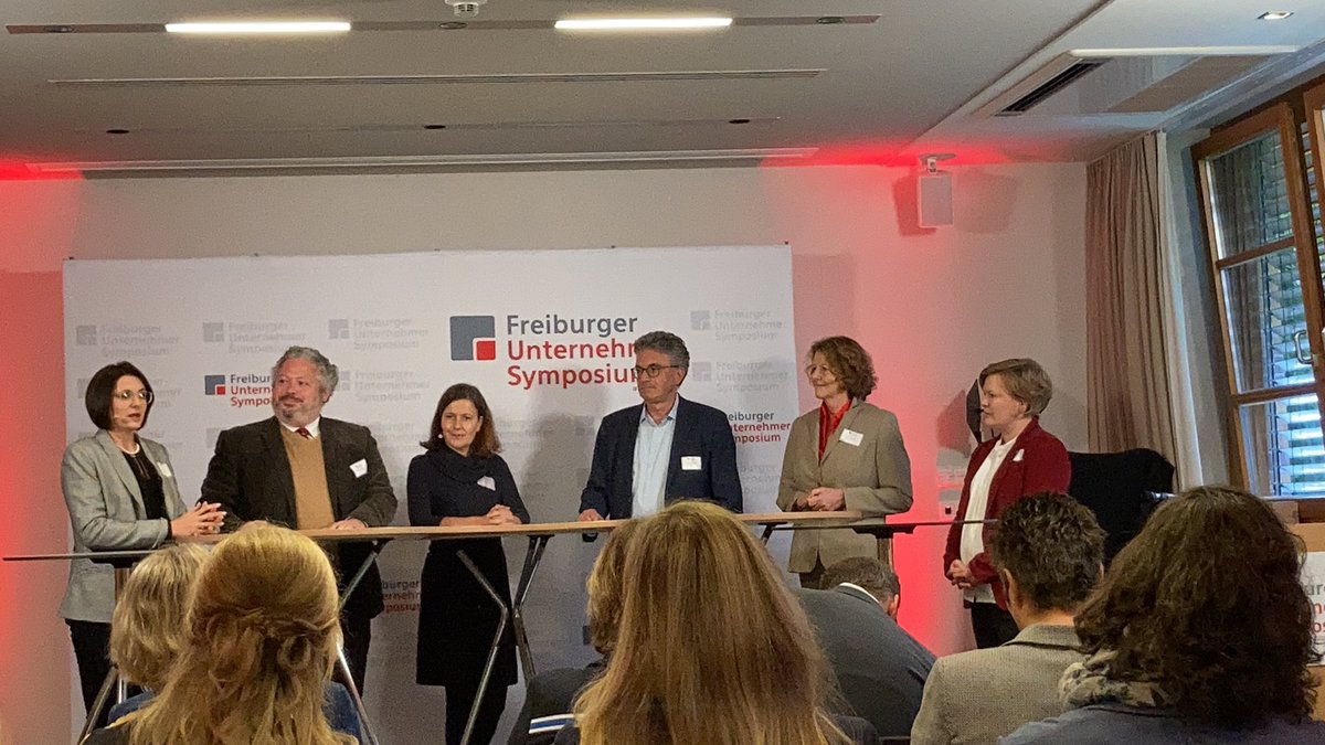 NetzwerkFUS's tweet photo. Erste Podiumsdiskussion https://t.co/gYKMoxHHvX