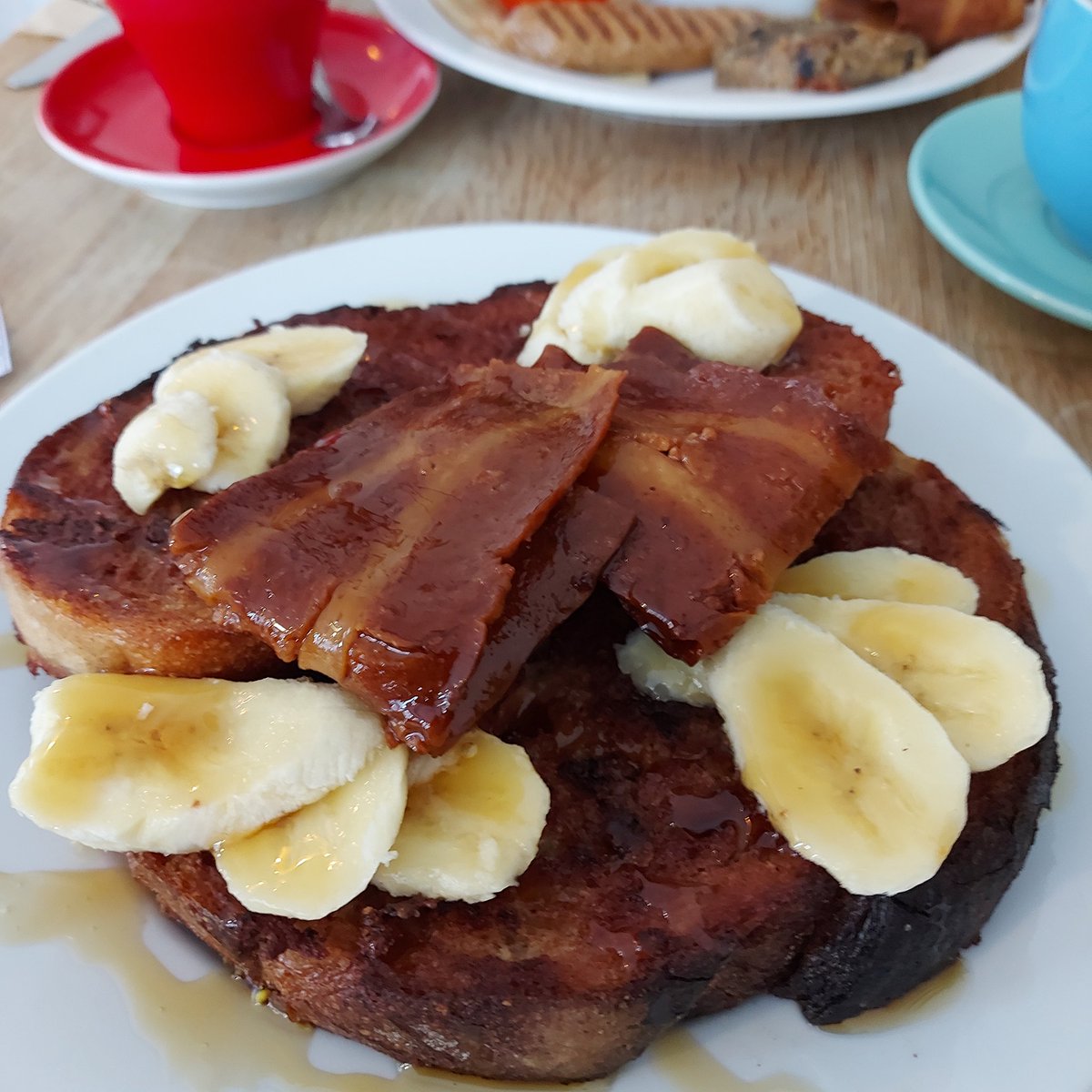 amberjane199's tweet photo. The joy of being able to have a Vegan breakfast 😋 #Chapteronecoffee https://t.co/AIkyWqHy4s