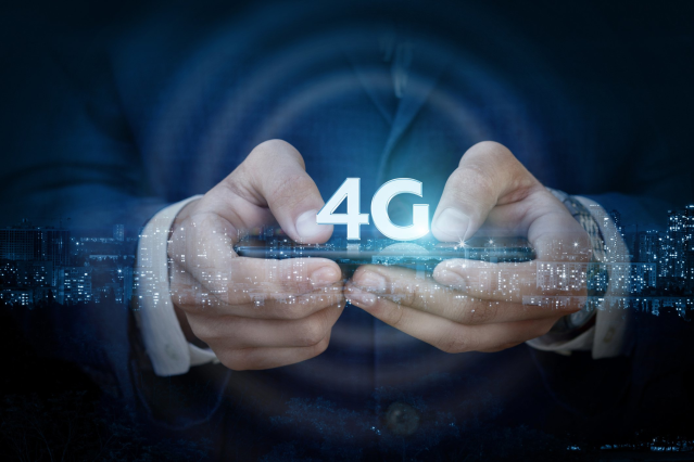 IanDB9's tweet photo. Vodafone, ITU lead initiative to bridge smartphone gap and connect 3.4B people: https://t.co/VdgbYnfLPv https://t.co/GfEZghzGpG