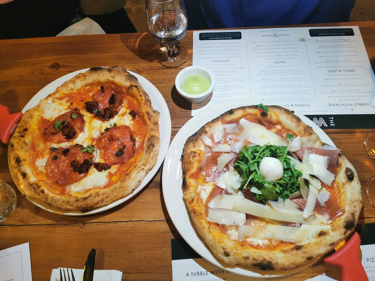 Katia Valadeau tweet media