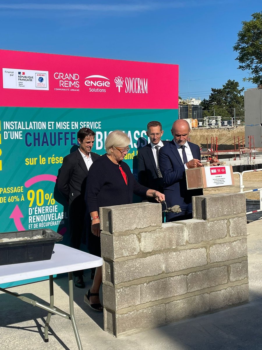 Pose de la première pierre de ce beau projet !
#neutralitecarbone #biomasse #rcu
