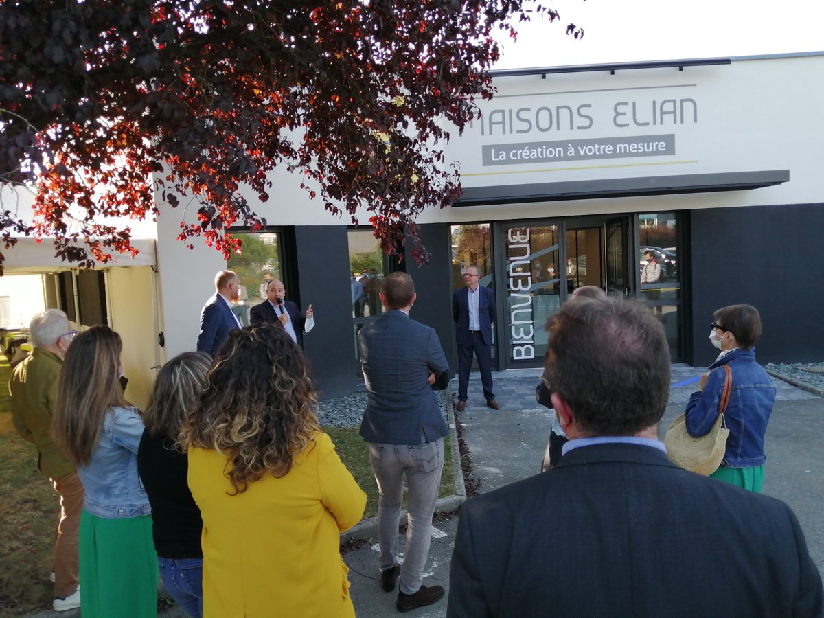 POLIMMO's tweet photo. #Inauguration du nouveau siège de Maisons Elian à Cesson-Sévigné en images...
De magnifiques locaux pour accueillir les clients, partenaires et collaborateurs. 
#constructeurmaison35 #maisonilleetvilaine #groupepolimmo #maisonselian https://t.co/7dhpPVa9js