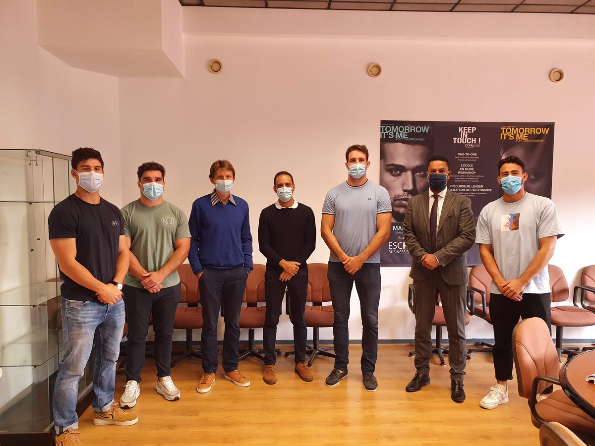 🏉EN DIRECT visite de l'Ecole et rencontre de la direction pour quatre joueurs de la <a href="/SectionPaloise/">Section Paloise Béarn Pyrénées</a> qui rejoignent la formation Sportif de Haut Niveau de l'ESC Pau Business School. 

Merci <a href="/thidaubagna/">Thibault Daubagna</a> <a href="/reylucas_/">Lucas Rey</a> Martin Puech et <a href="/AHastoy/">Antoine Hastoy</a> et à bientôt ! 
#mastergrandeecole #rugby