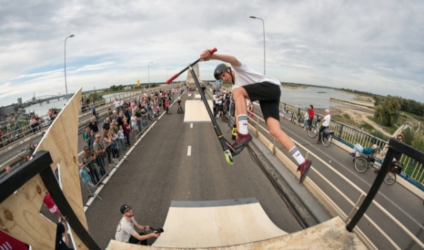 Tim van Kleef naar Wereldkampioenschappen stuntsteppen in Barcelona -  brugnijmegen.nl/nieuws/algemee…